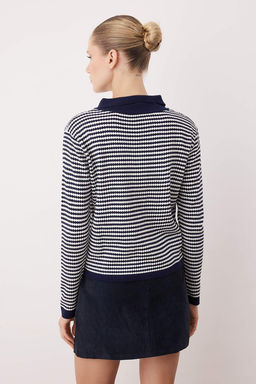 Lacivert Cizgili Polo Yaka Detayl? Triko H?rka TWOAW26HI00263