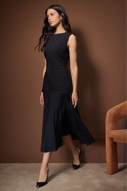 Trendyol Studio Siyah Midi Esnek Dokuma Elbise TWOAW26EL00307