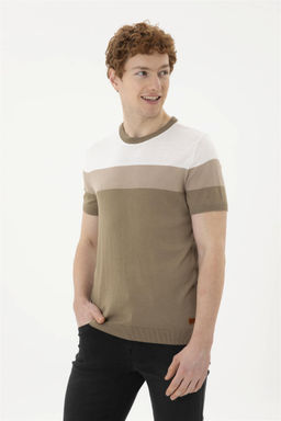 Мужской свитер цвета хаки