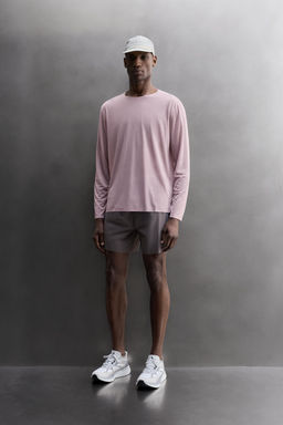 CAMISETA RUNNING ESTRUCTURA LIGERA / Violeta