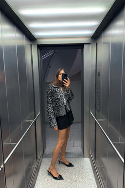 ANIMAL JACQUARD KNIT JACKET