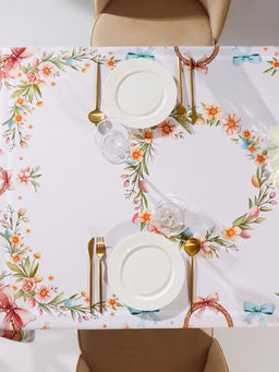 Скатерть на стол Доляна. Пасхальные цыплята 145?1803 см