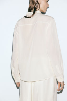 Blusa con jaretas y botonadura frontal - H&m фото 6