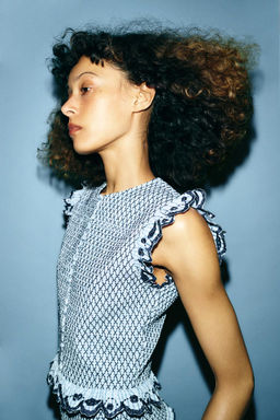 CHECKED SMOCKED TOP - Zara фото 3