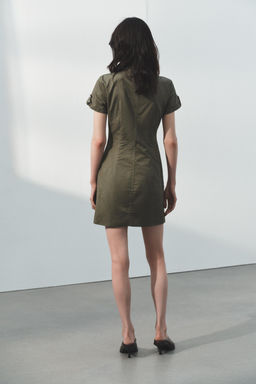 VESTIDO GABARDINA BOLSILLOS / Khaki oscuro - Zara фото 5