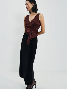 Юбка миди из бархата / Zarina