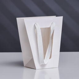 Цена за 12 шт. Пакет-переноска для цветов 10 10 20 х 18 см, белый