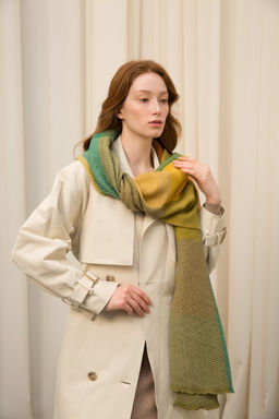 Палантин из шерсти и вискозы - Модные истории фото 5