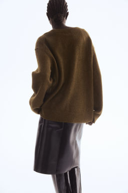 Jersey oversize con cuello de pico - H&m фото 10