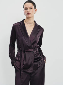 Атласная блузка с отложным воротником и поясом / Zarina