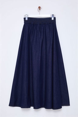 TRENDYOLMILLA Koyu Mavi Volanl? Beli Lastikli Maxi Denim Etek TWOSS25ET00006 фото 7