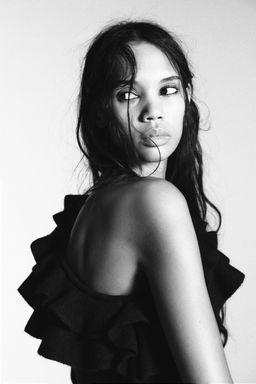 ASYMMETRIC KNIT JUMPER WITH RUFFLES - Zara фото 4