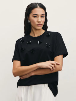 Футболка с аппликацией в виде цветов / Zarina