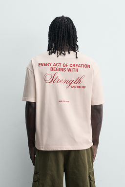CAMISETA RELAXED FIT TEXTOS ESTAMPADOS / Rosa
