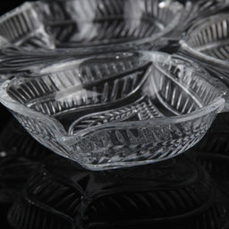 Менажница фигурная «Листья», 3 секции, 25,5×3,5 см