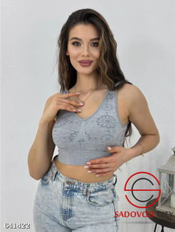 Топ тонкий с поролоном