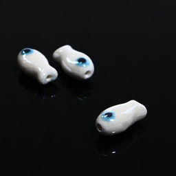 Цена за 2 шт. Бусина керамическая «Рыбка», 1×0,8×1,8 см, (набор 3 шт.), цвет бело-синий