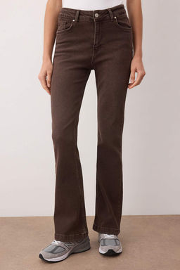 Kahverengi Yuksek Bel Orta Esnek Flare Ispanyol Paca Jeans TWOAW26JE00047
