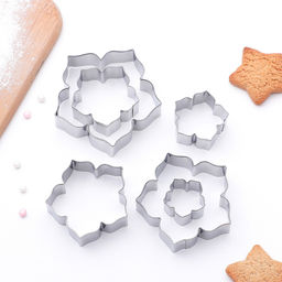 Набор форм для печенья «Лепестки петуньи», 7.5×7 см, 6 шт., серебристый