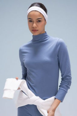 DeFactoFit Slim Fit Dar Kesim Dik Yaka Uzun Kollu Tisort