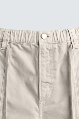 BERMUDA BAGGY FIT CINTUR?N / Piedra
