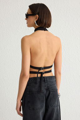 Siyah S?rt Dekolteli Halter Yaka Dokuma Bluz TWOSS25BZ00110