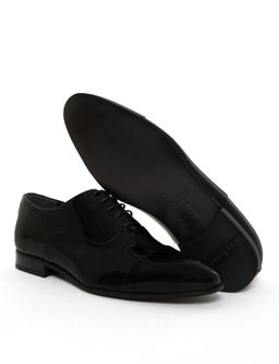 Черные классические туфли