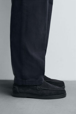 CASUAL LEATHER LOAFERS