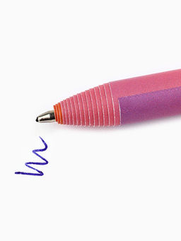 Цена за 2 шт. Подарочный набор, блок бумаги 30 л, ручка синяя паста 1.0 мм, наклейки 5 шт. С 8 Марта!