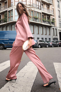 CREASED-EFFECT BLAZER
