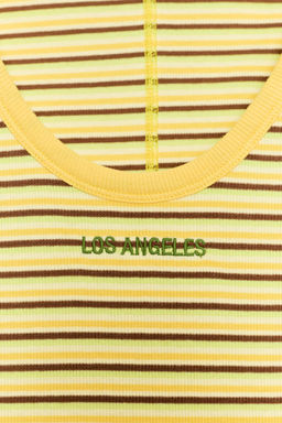 TOP RAYAS VIVOS TEXTO / Azul / Blanco