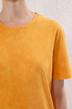 Trendyolmilla Turuncu Y?kamal?/Soluk Efektli Regular/Normal Kal?p Orme T-Shirt TWOSS25TS00211  фото 3