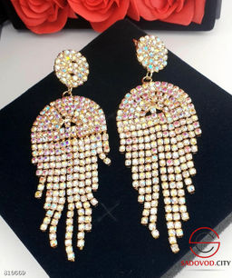 Серьги вечерние длинные висячие блестящие со стразами