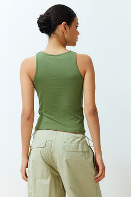 TRENDYOLMILLA Siyah Pamuklu Halter Yaka Fitted/Vucuda Oturan Esnek Orme Atlet TWOSS23AL00069  фото 5