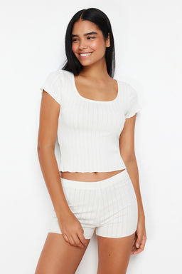 Trendyolmilla Beyaz Fitilli Ajurlu/Delikli Sortlu Orme Pijama Tak?m? THMSS24PT00154