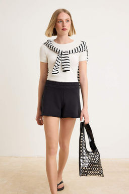 Siyah Duz Normal Bel Genis Paca K?sa 3 iplik penye Orme Sort & Bermuda TWOSS26SR00224