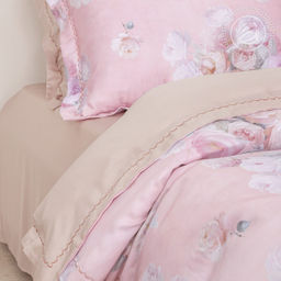 Постельное белье Пейдж (тенсель) Евро/Пододеяльник (молния, ушки): 1 шт.- 220*200; Простыня: 1 шт.- 260*240; Наволочка (молния, ушки): 2 шт.- 70*70; Наволочка (молния, ушки): 2 шт.- 50*70 Тенсел