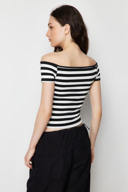 Trendyolmilla 2li Paket Siyah Beyaz Cizgili-Siyah Duz Carmen Yaka Crop Esnek Orme Bluz TWOSS24BZ00310  фото 3