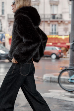 FAUX FUR HOODIE JACKET - Zara фото 2