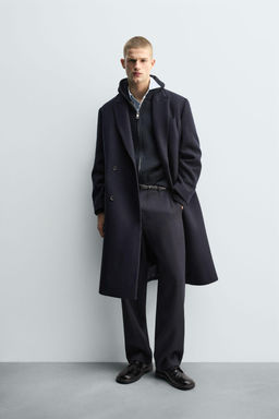 STRUCTURED WOOL COAT