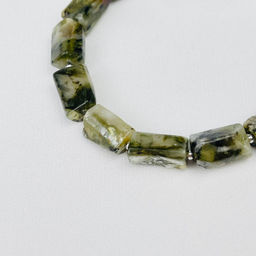 Браслет из Мусковита (зеленый Лепидолит) 16,5 см +