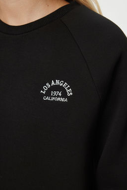 Siyah Slogan Nak?sl? Oversize/Genis Kal?p Kal?n Ici Polarl? Orme Sweatshirt TWOAW25SW00020 - Trendyolmilla фото 4