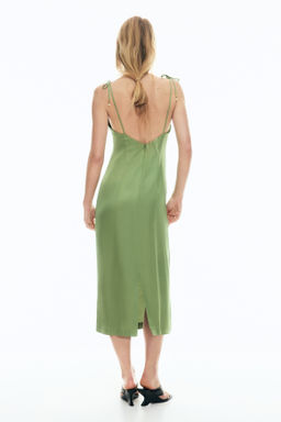 Vestido de sat?n con tirantes de lazo - H&m фото 3