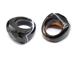 Крупный перстень из Агата кофейного