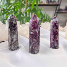 Кристалл из Лепидолита