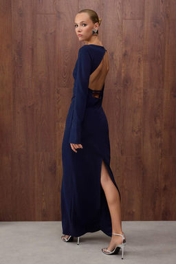 Ozel Koleksiyon Lacivert Vucuda Oturan S?rt Detayl? Maxi Abiye Mezuniyet Elbisesi TPRAW26AE00005