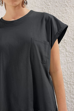 Antrasit %100 Pamuk Relaxed/Rahat Kal?p Cep Detayl? Orme T-Shirt TWOSS25TS00085