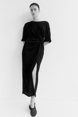 Maxivestido con detalle girado