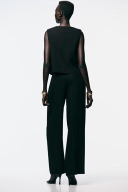 WIDE-LEG TROUSERS WITH DARTS