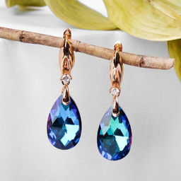 Серьги со стразами Иллюзион капля на овале, цвет бело-синий в золоте